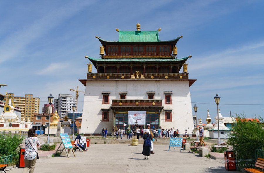 Өнөөдөр шинийн 8-ны билэгт сайн өдөр